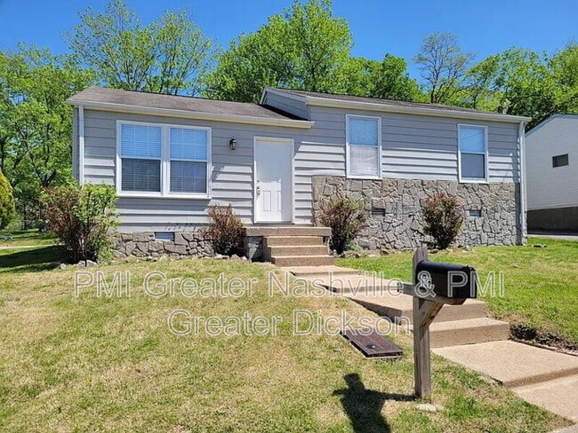 Building Photo - 135 Brenda Ln