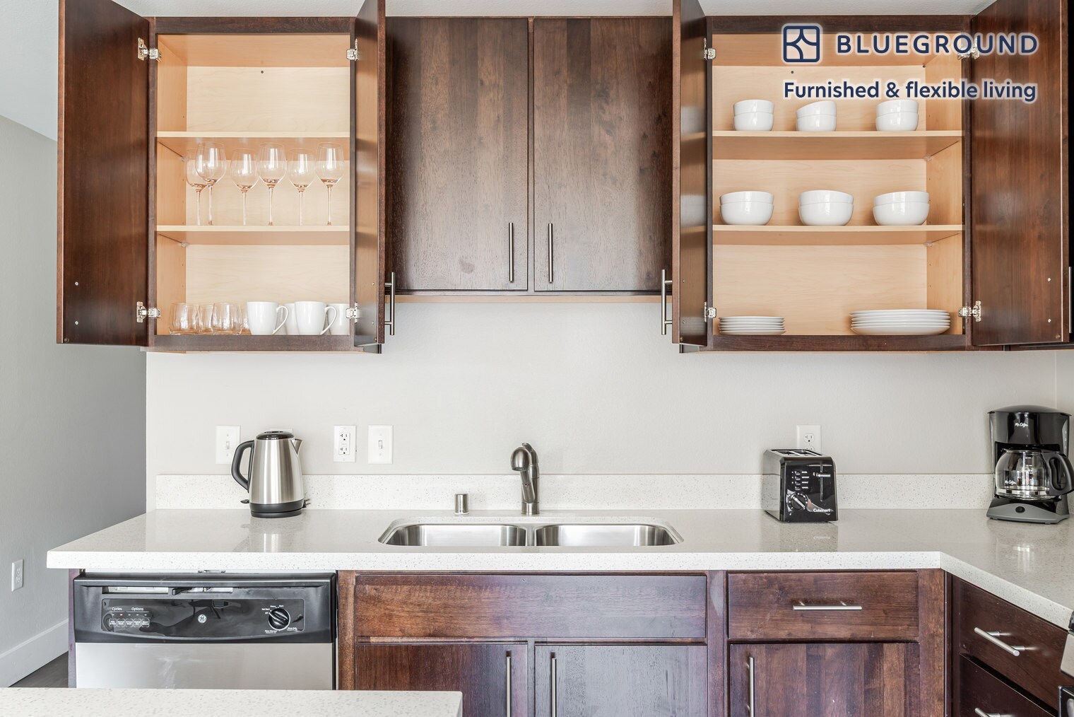 Building Photo - 545 San Antonio Rd