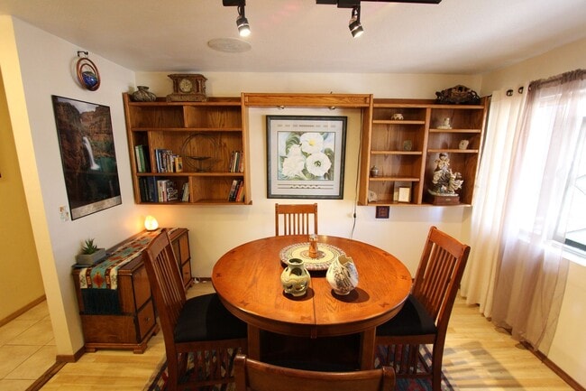 Building Photo - Furnished Single-Level Home in Lower Greenlaw