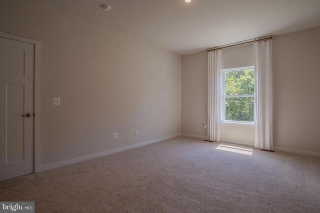 Building Photo - 79 Spatterdock Rd