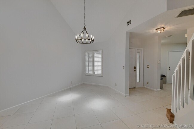Building Photo - 23061 Aqua View