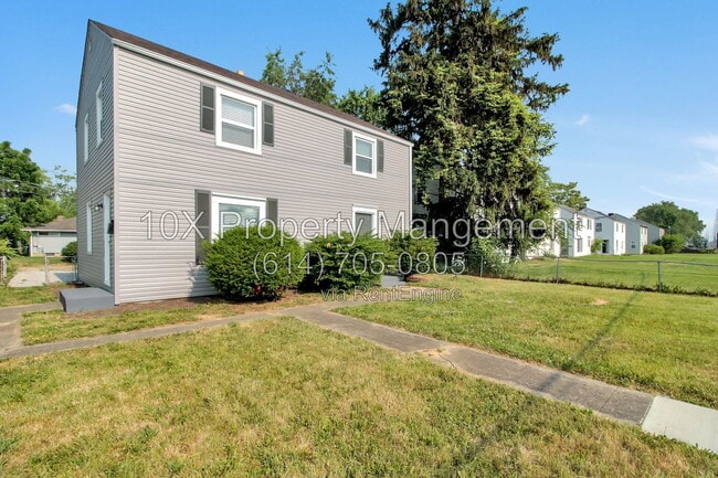 Building Photo - 1047 S James Rd