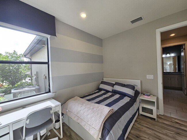 Building Photo - Stunning Model Home – 2 Bedrooms plus Den,...