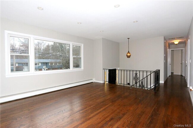 Building Photo - 158 Dykeman Rd