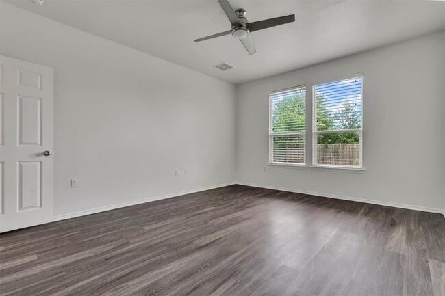 Building Photo - 9300 China Rose Dr