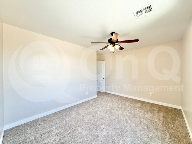 Building Photo - 10631 E Sunflower Ln