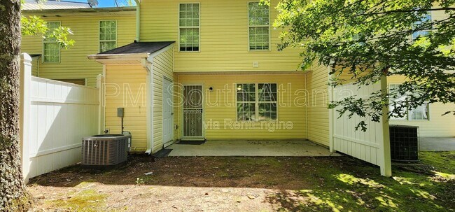 Building Photo - 3021 Waldrop Cir