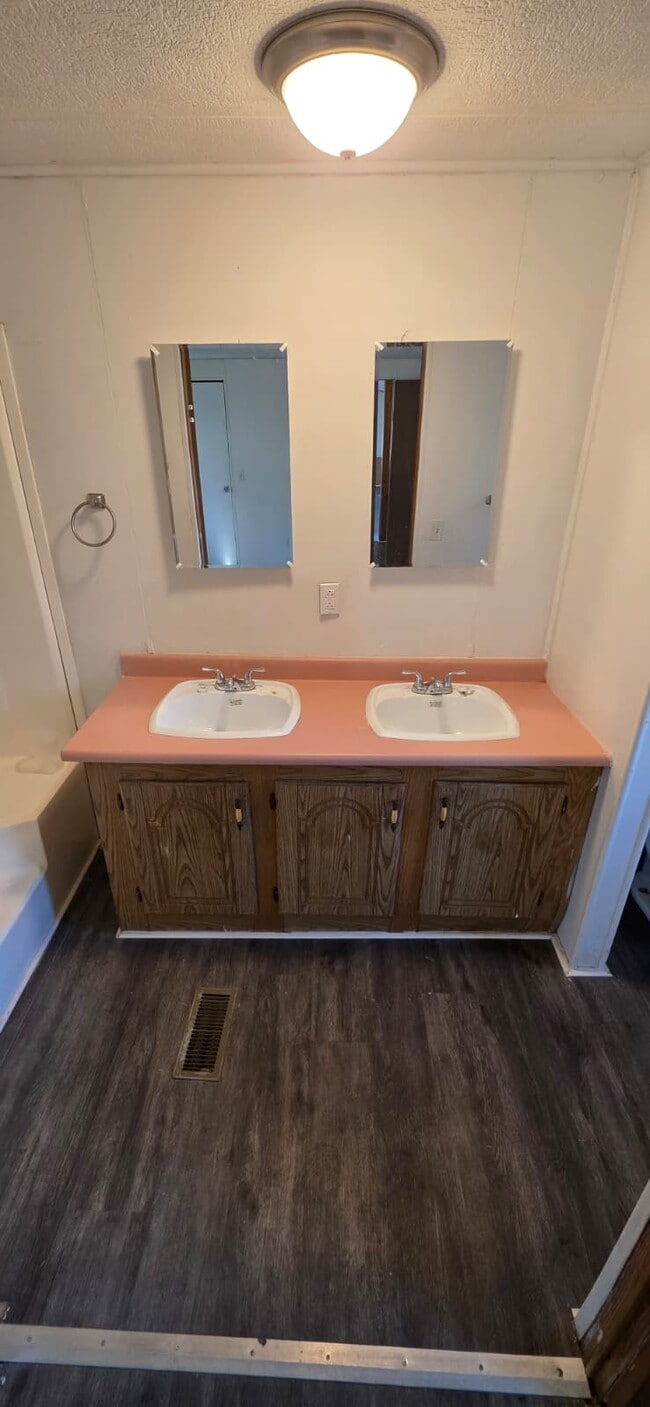 Building Photo - Cedar Street MHC