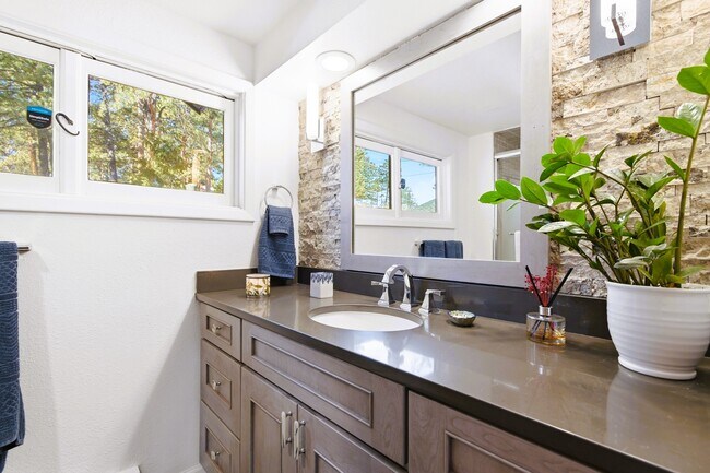 Building Photo - 499 Pine Song Trail