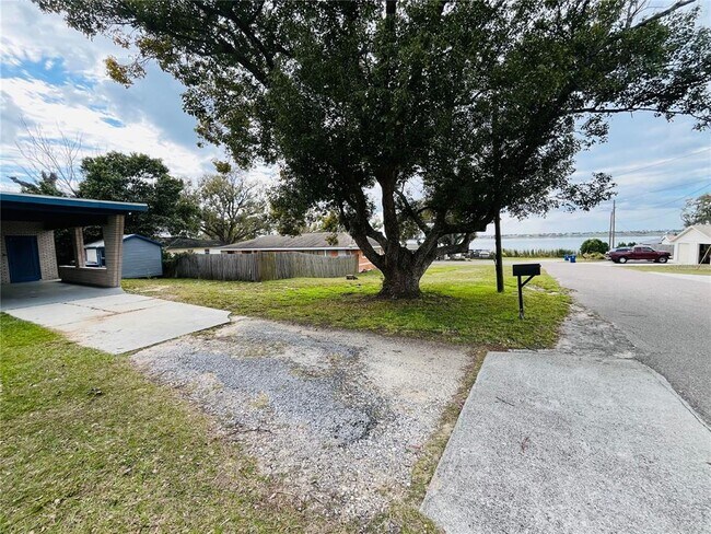 Building Photo - 260 W Interlachen St