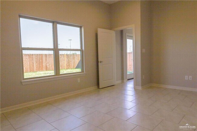 Building Photo - 13 N 33rd St