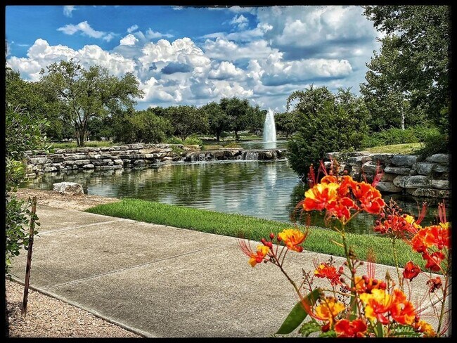 Building Photo - 129 Dewberry Dr