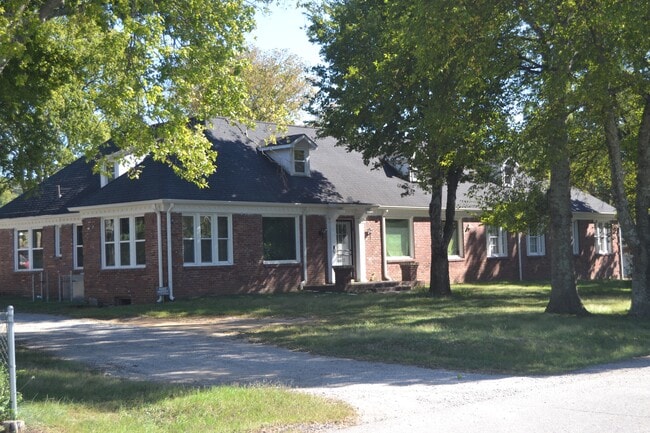 Building Photo - 3904 Meadow Road