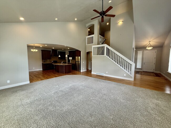 Building Photo - 2034 E 4500 S