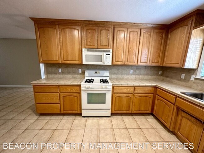 Building Photo - 3 br, 2 bath House - 20862 N SYCAMORE ROAD