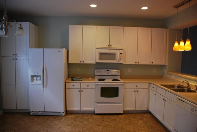 Building Photo - 3116 Rapid Falls Rd