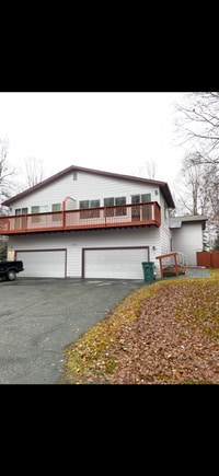Building Photo - 8220 Mentra St