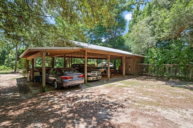 Building Photo - Move in ready August 1, 2025