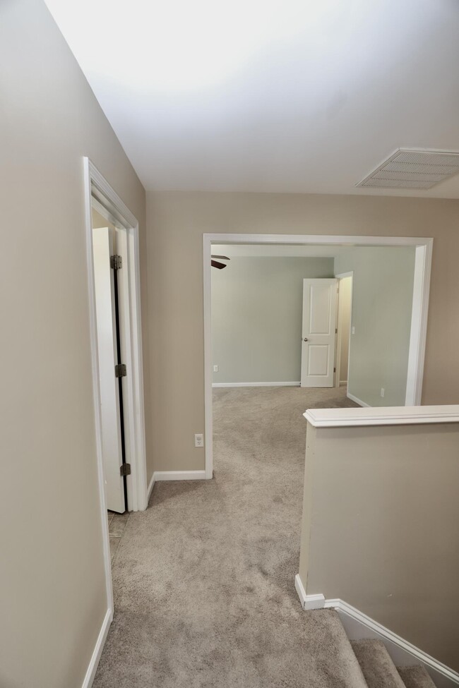 Building Photo - 1761 Nicholas Dr