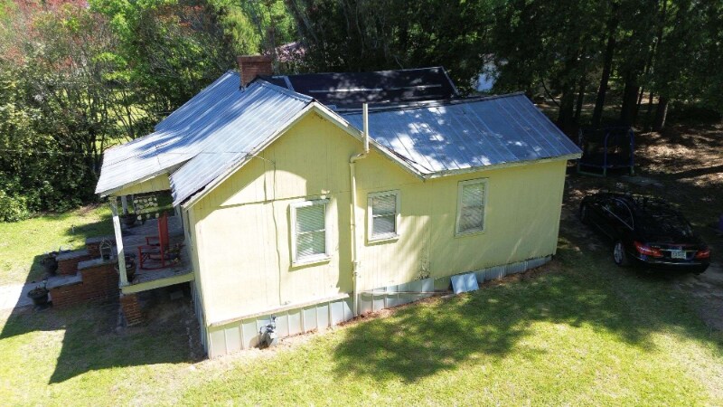 Building Photo - 149 Aikens St