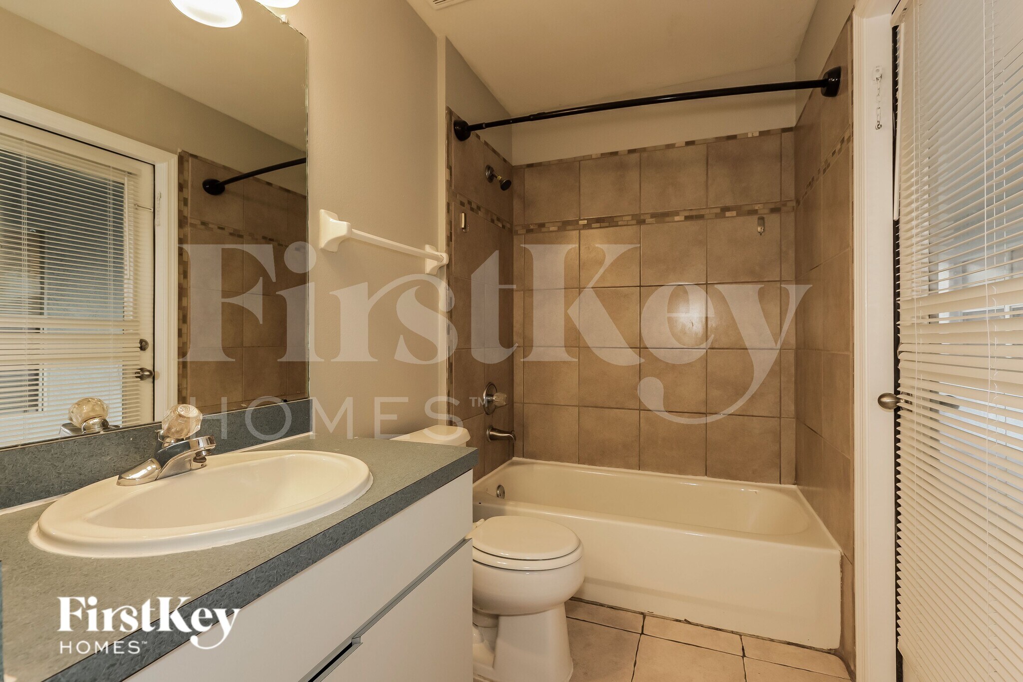 Building Photo - 13452 Beechberry Dr