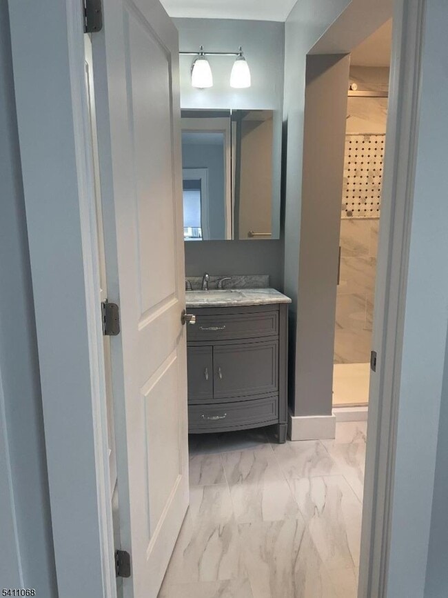 Building Photo - 897 Springfield Ave