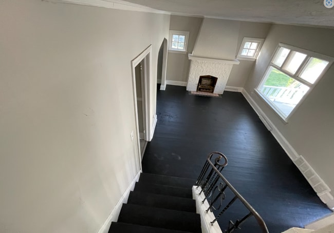 Building Photo - SECTION 8 and EDEN Accepted!! Spacious Newly Renovated 3 Br Home!