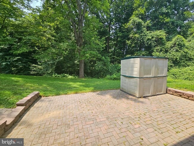 Building Photo - 5683 Ravenel Ln