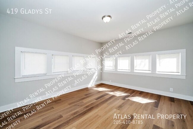 Building Photo - 419 Gladys St