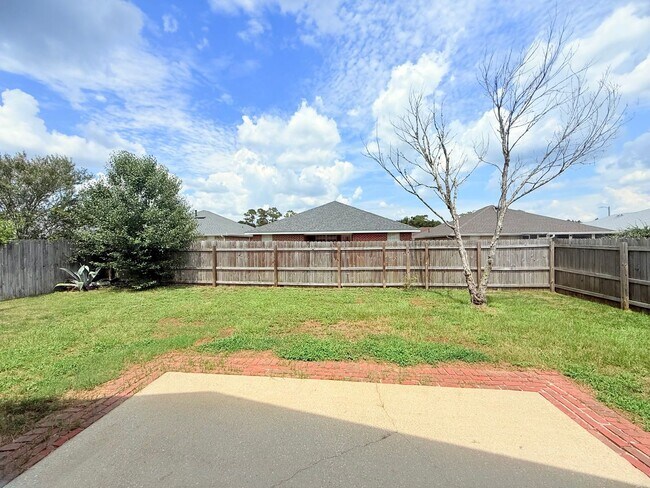 Building Photo - Charming Brick Home - Jaimee's Ridge