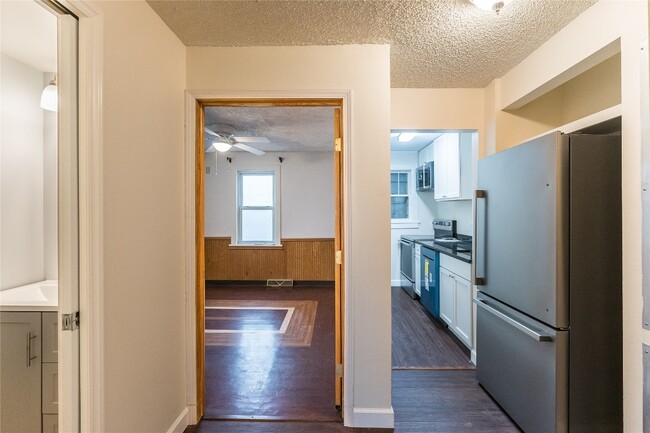 Building Photo - 9578 Vestal Pkwy W