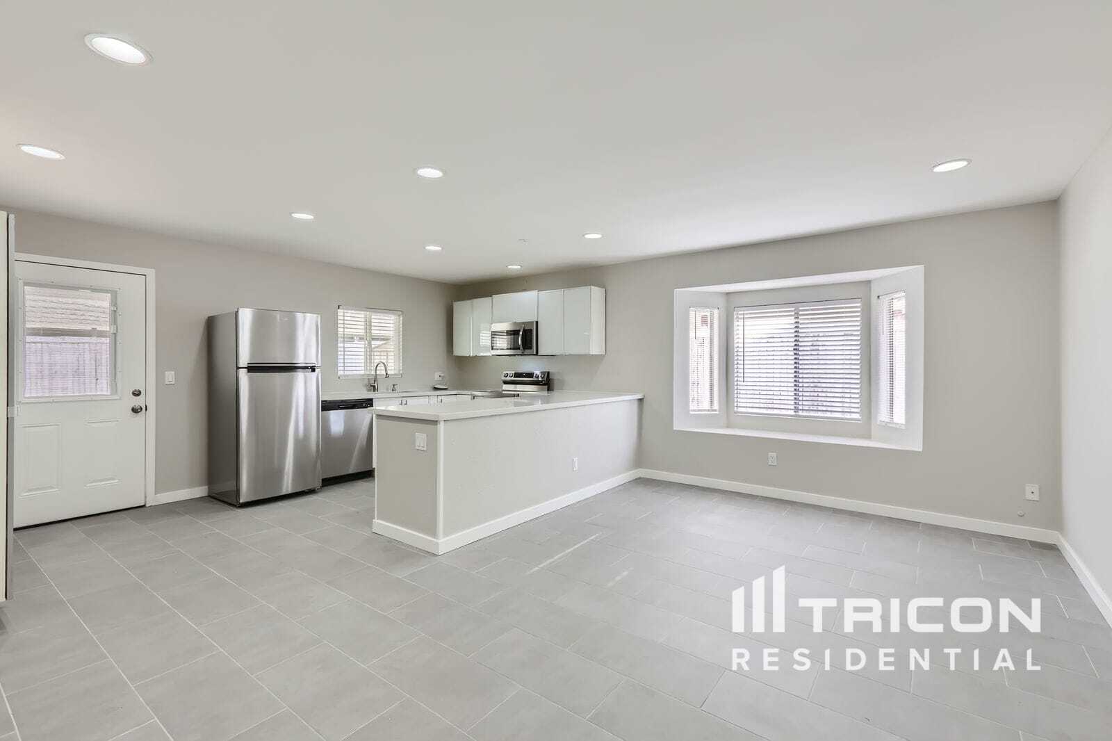 Building Photo - 3018 W Blackhawk Dr