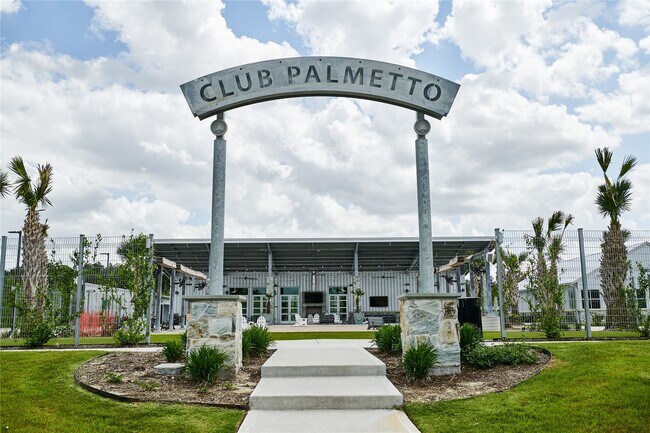 Building Photo - 10647 Whitejacket