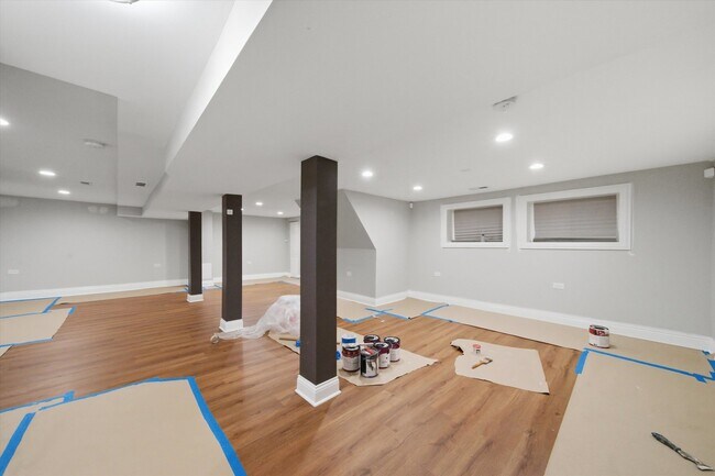 Building Photo - 8326 S Luella Ave