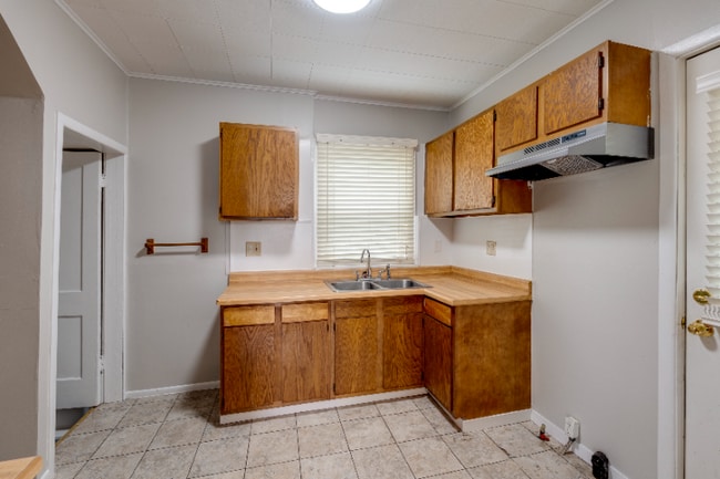 Building Photo - 1481 Berdan Ave
