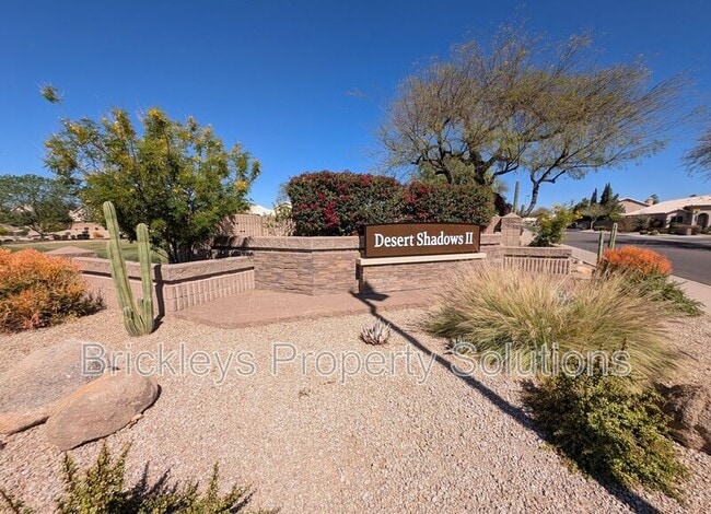 Building Photo - 9213 E Wood Dr