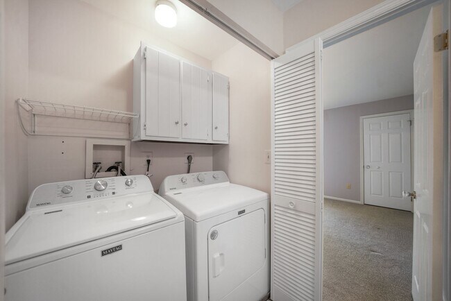 Building Photo - 3 Bed 2.5 Bath Townhome in Chesterbrook