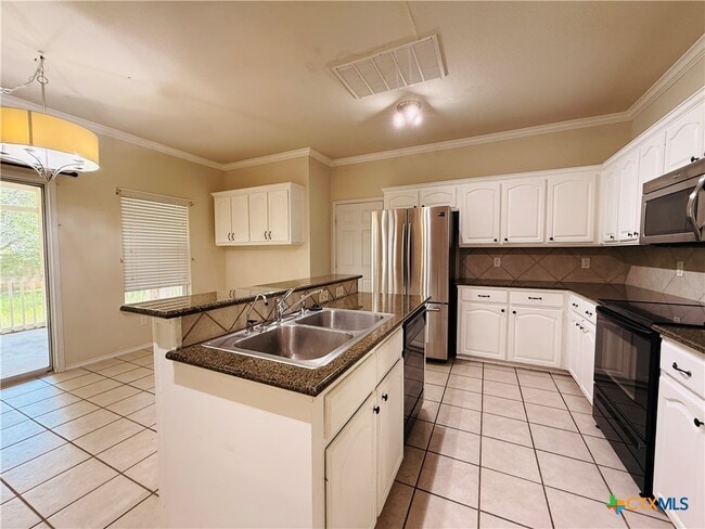 Building Photo - 109 W Great Plains Trail