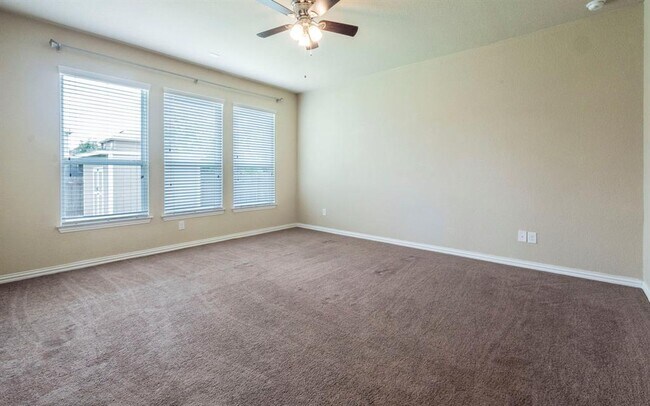 Building Photo - 8021 Arezzo Dr
