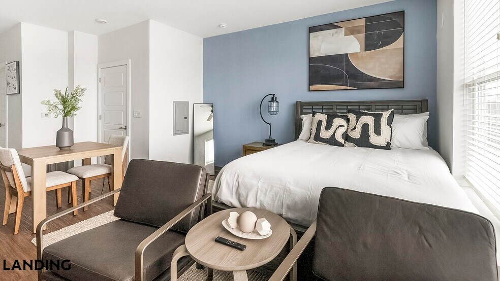 Building Photo - 302 13th St S