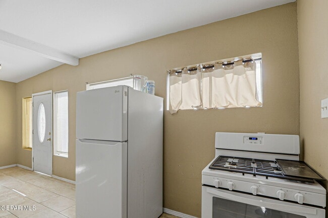 Building Photo - 408 Lesa Ln