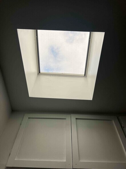 Building Photo - 3106 Broadway