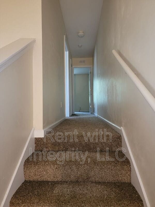 Building Photo - 1350 Castelnau Ct