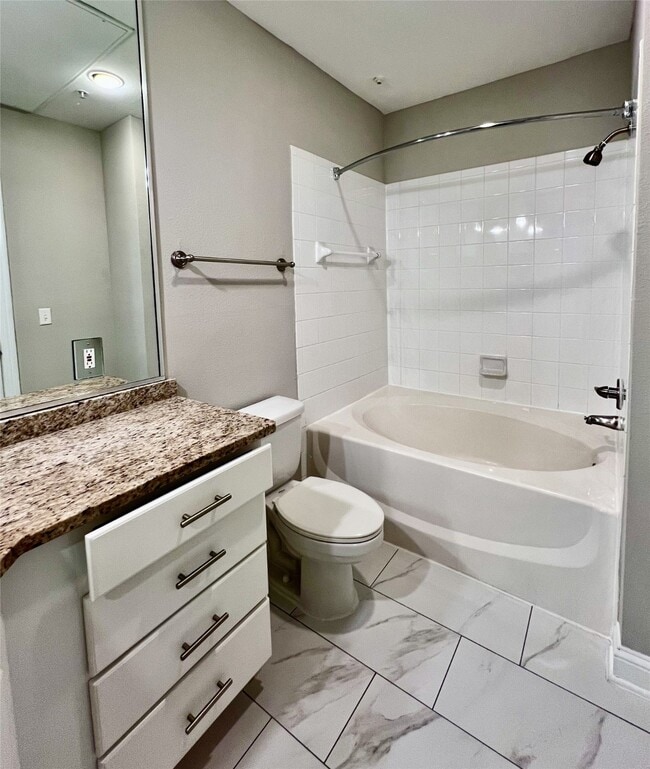 Building Photo - 5353 Memorial Dr