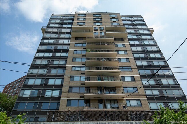 Building Photo - 2287 Johnson Ave