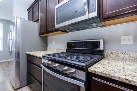 Building Photo - 951 Barclay Cir