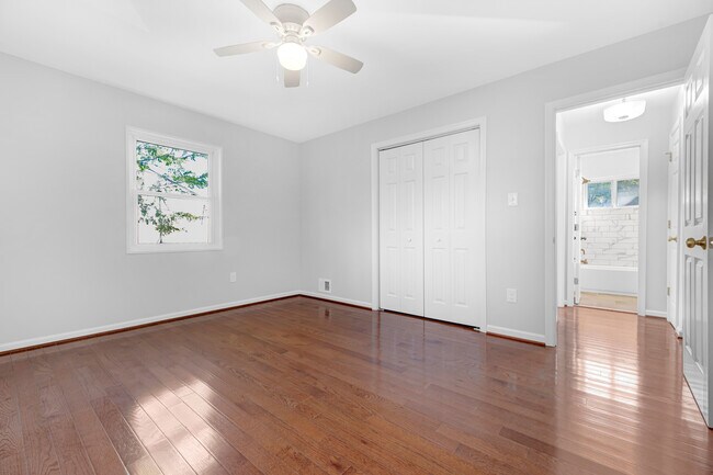 Building Photo - 6112 The Parkway