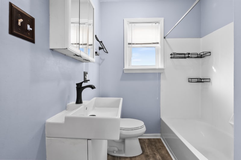 Building Photo - 106 Congress Ave