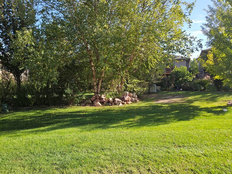 Building Photo - 8743 Remi Dr