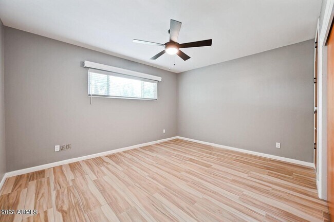 Building Photo - 1226 W Rancho Dr